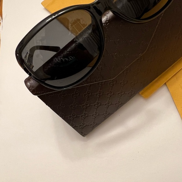 Authentic Gucci Sunnies (sunglasses), Dk Brown Lenses and Frames. Made in Italy - Picture 6 of 13